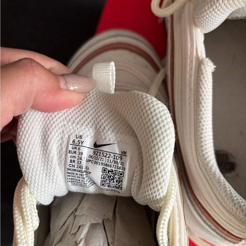 Nike Air Max 97 GS White with Metallic Accents - Picture 8 of 12